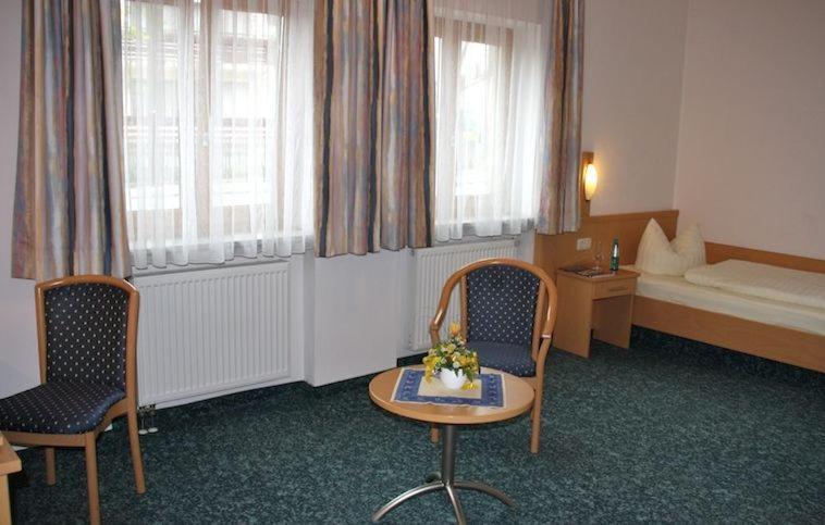 Hotel Jagermo Grasbrunn Extérieur photo