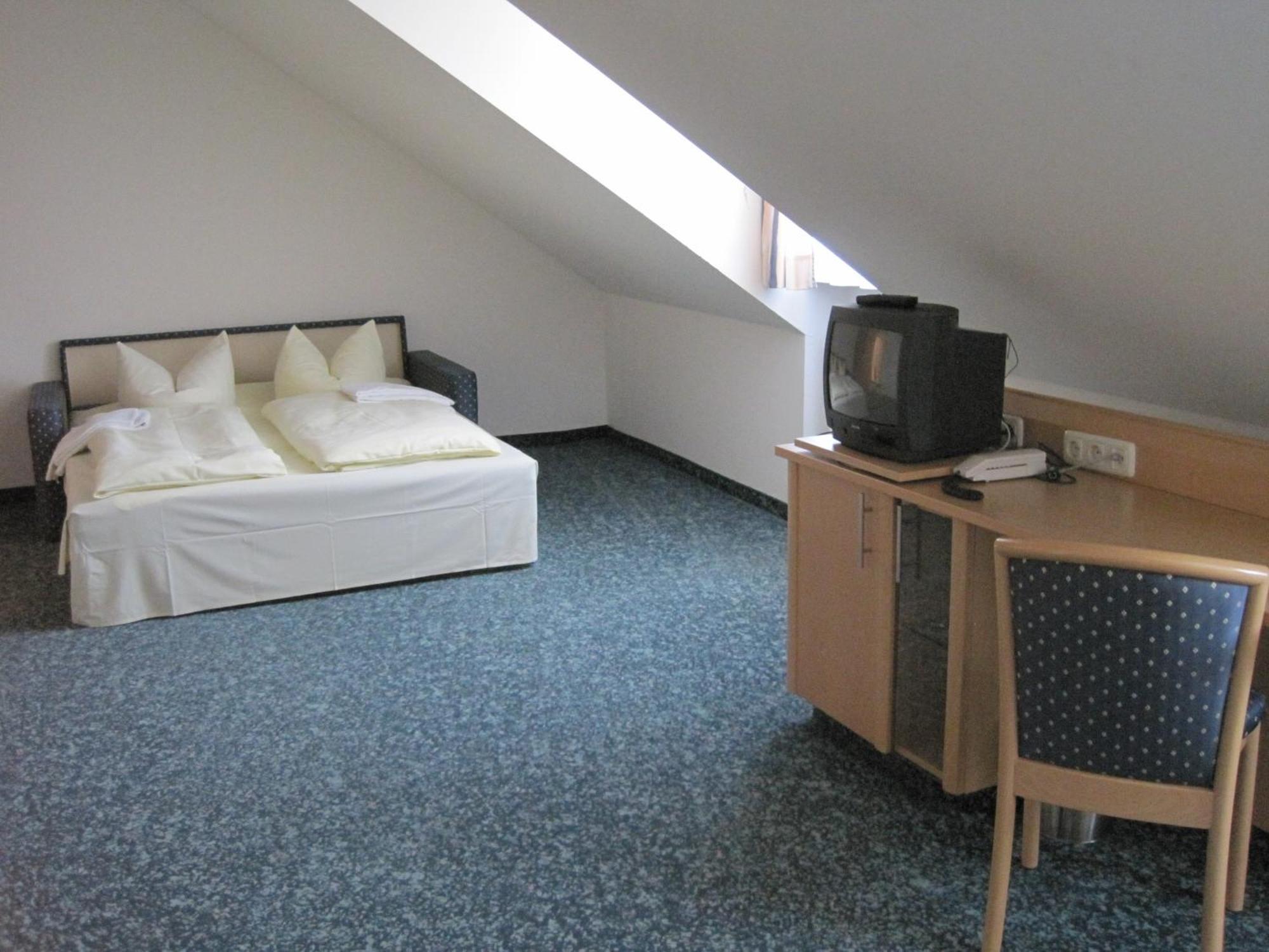Hotel Jagermo Grasbrunn Extérieur photo